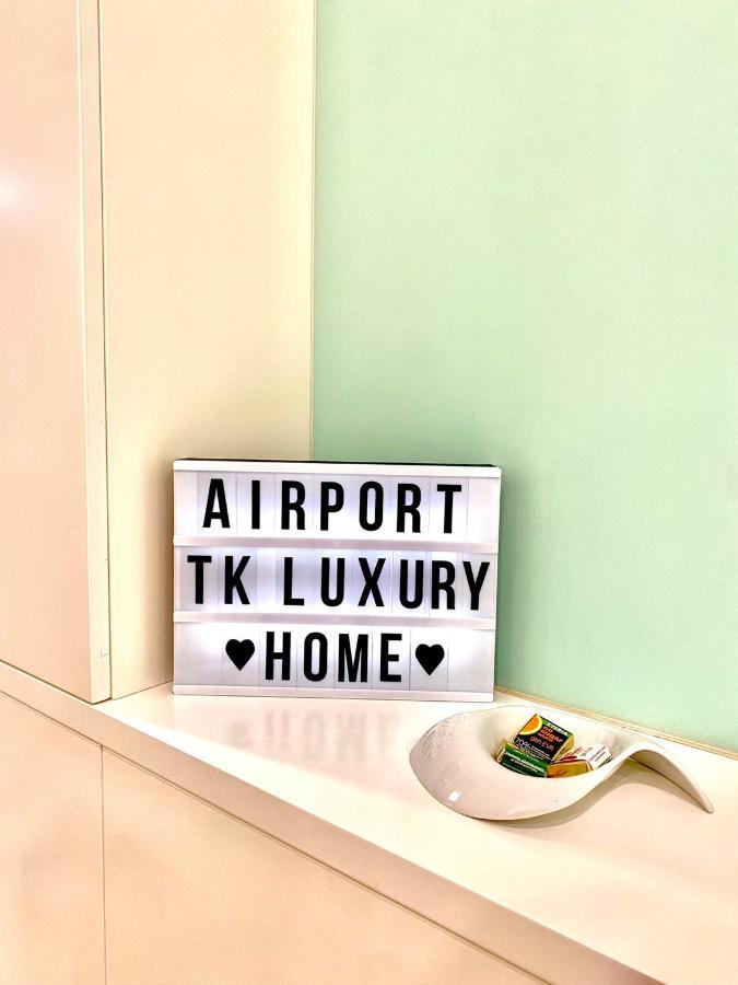 Airport Tk Luxury Home Artemida  Buitenkant foto