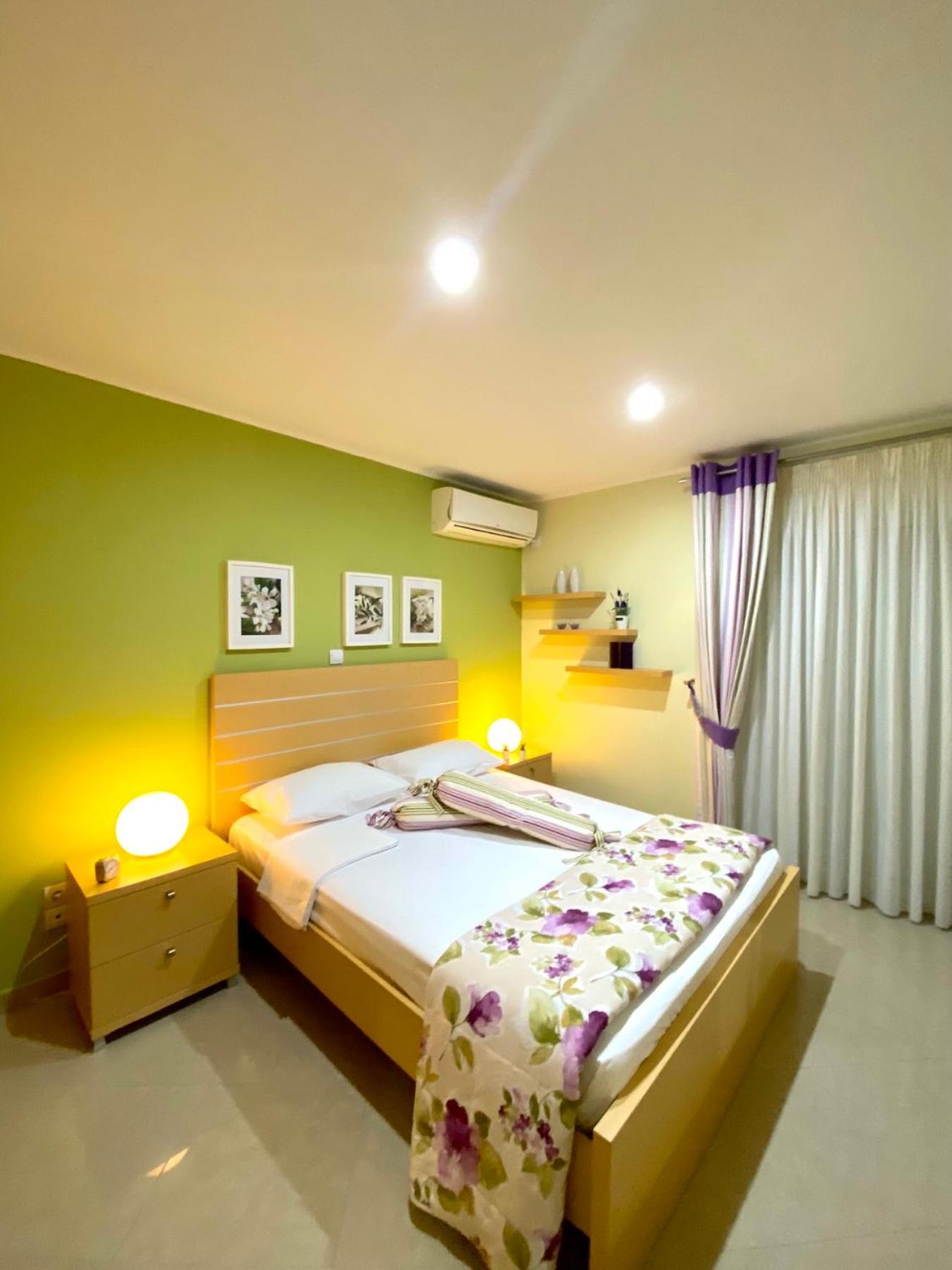 Airport Tk Luxury Home Artemida  Buitenkant foto